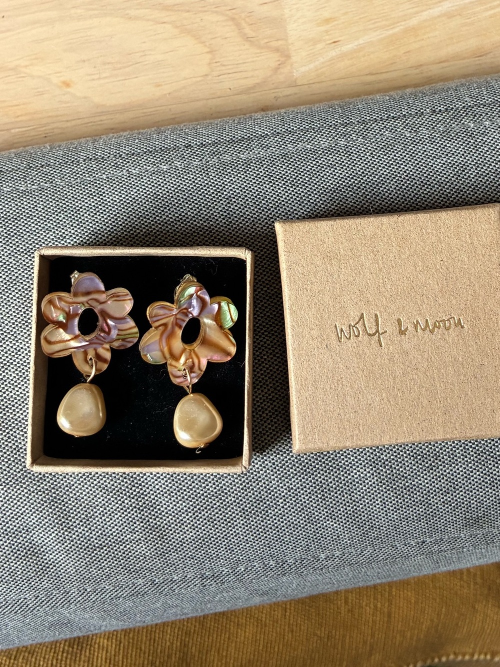 Wolf & Moon Mia Studs in Iridescent Ripple Pearl Drop Flower Earrings - Picture 4 of 7